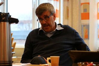 VIKITIG: Kor det vart av innsparingane ein skulle få med helsehuset er eit spørsmål Erling Offerdal og Senterpartiet har stilt fleire gonger.
