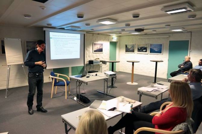 REDNINGSAKSJON: Terje Laberg gav klar beskjed om at skulen måtte kjempast for no, sjølv om ikkje den er direkte truga av nedleggjing.
