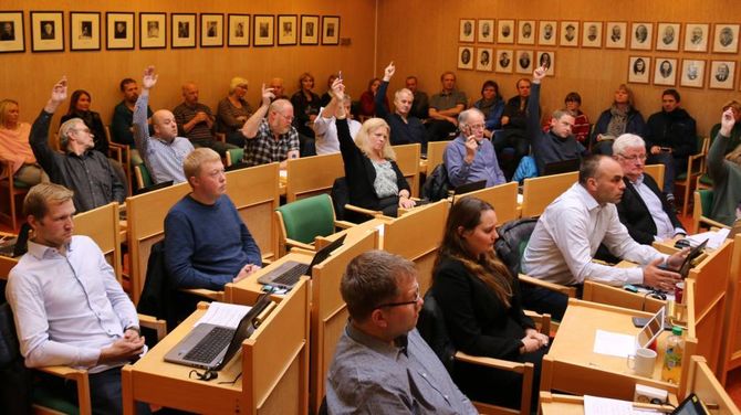 VEDTAKET: Her blir Ljøsne skule lagt ned med ni mot åtte røyster. Arkiv