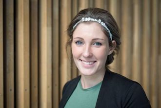 SNUVENDING: Ingrid Moe Albrigtsen representerer studentane i det mellombelse styret til Høgskulen på Vestlandet. Frå å vere kritisk til fusjon, ønskjer ho no å vere mest mogleg ambisiøs med tanke på kva dei kan oppnå.