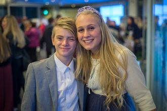 ELSKAR DANS: Fredrik Leirdal Henden (13) og Marielle Brandshaug (17) trivst best på dansegolvet.