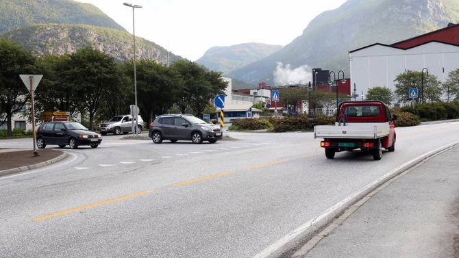 FORKØYRSREGULERING: Ei forkøyrsregulering av fylkesveg 301 må til for at ein skal kunne godkjenne byggeplanane i Hydroparken.