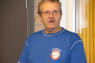 NØGD: Formann i Tønjum skyttarlag, Jarle Offerdal, er godt nøgd og nesten overraska over kor stor oppslutnaden har vore om skyteskulen.
