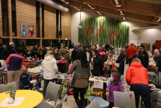 RASKT OPPFYLT: Slik såg det ut berre nokre minutt etter at dørene opna.