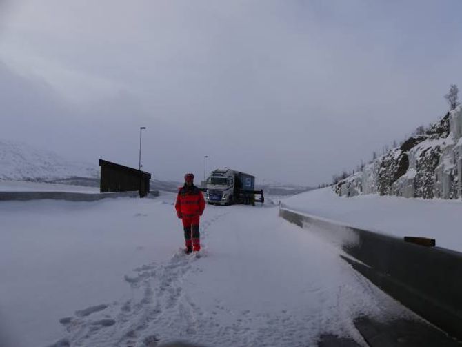 MOT VEST: Slik ser det ut når ein kjem ut av tunnelen frå aust.