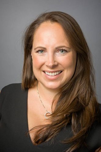 INNOVATIVT: Charlotte Gogstad, talsperson i Expedia Norge fortel dette er ein ny måte å marknadsføra Flåmsbana på. Pressefoto