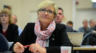 FORVENTAR2: Liv Signe Navarsete forventar at Siv Jensen nyttar dette høvet til å gjera kommuneøkonomien litt romslegare for kraftkommunane. Arkivfoto