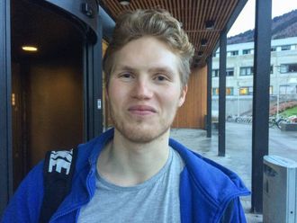 TOMMEL OPP: Student Magnus Drægni Mæland gler seg til å få nytt og flott studenthus i Sogndal.