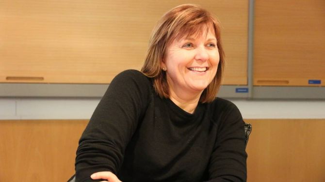 TILLIT: Fabrikksjef Wenche Eldegard er svært glad for tilliten som er vist Årdal metallverk ved at karbonverket får anodeproduksjonen til prestisjeprosjektet.