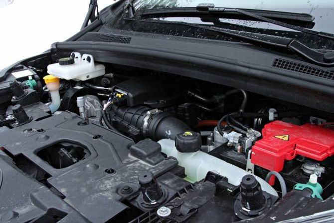 TEKNOLOGI: Det større batteriet får hjelp av ny teknologi for å makse rekkjevidda. Bilen har eit nytt system for å vinne att bremseenergien, ei varmepumpe og spesialdesigna dekk frå Michelin.