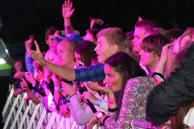 STEMNING: Etter alt å døma vil årets bandliste også fenga publikum under sumarens festival i Lærdal – her frå laurdagen i fjort. Arkiv