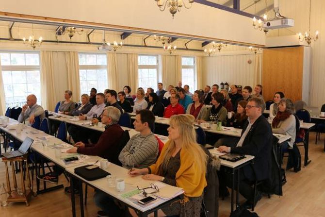 TILHØYRARAR: Folk frå næringsliv og kommune var tilhøyrarar under næringsdagen i Aurland denne veka.