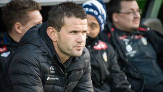 ROSAR DOMMAREN: Trenar Eirik Bakke bryr seg ikkje om protesten og meiner dommaren var tøff som la til seks minutt.