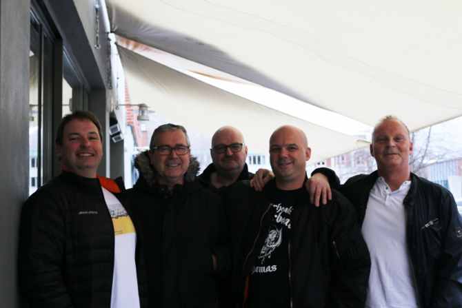 EIT GODT TILBOD: Mange synest musikkquiz er sosialt og moro. Frå venstre: Harry Løkelan, Oddvar Øyre, Stein-Arve Lindborg, Helge Hagen og Arne-Hugo Undi.
