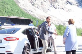 STASELEG VITJING: Kronprins Haakon var innom i fjor.