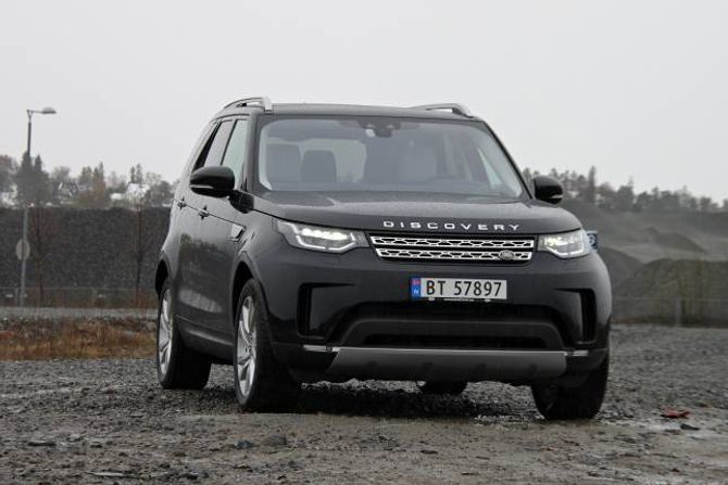 SLEKT: Fronten har ein del fellestrekk med Range Rover-modellane, som er litt meir raffinerte både innvendig og utvendig.