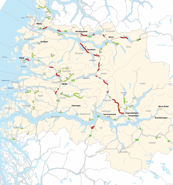 NY ASFALT: Dei raude strekane er riksvegar, medan dei grønne er fylkesvegar.