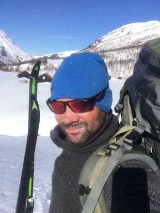 MYKJE BESØK: Nystedt fortel at kompisar han elles ikkje høyrer frå alltid plar ringe når Tindevegen har opna. Då vil dei kome på besøk og gå på ski.