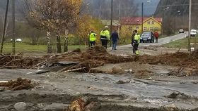 FLAUM: Kan datateknologi hjelpe når til dømes elvene flaumer over? Det skal eit forskingsprosjekt leia av Vestlandsforsking, forsøka å finna ut av.