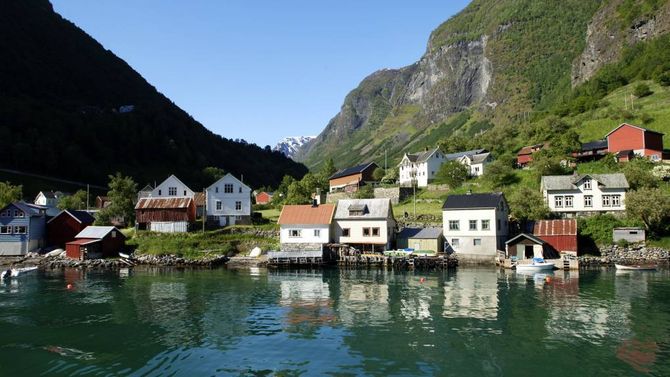 LANDSKAPSVERNOMRÅDE: Nærøyfjorden landskapsvernområde vart vedteke verna i 2002 og innbefattar mellom anna Undredal. Arkivfoto