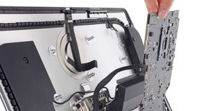 Apple har gjort det lettere å bytte komponenter selv i iMac