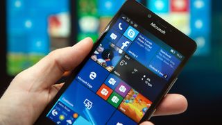 Ekstremt få brukere: Vipps og NSB dropper Windows Phone