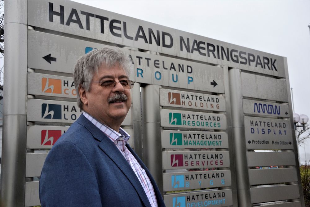 – Et selskap utvikloes til et punkt hvor det er naturlig å selge, sier Jakob Hatteland, som sammen med dyktige medarbeidere har omskapt ei hel bygd til en næringspark for it- og databedrifter.