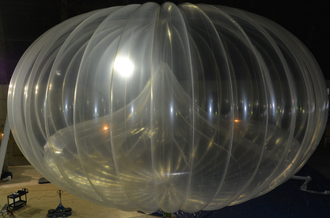 Selve ballongen består av to elementer - en ytre og en indre del. I den indre delen kan man regulere hvor mye luft man tar inn, og dermed også regulere veien ballongen går.