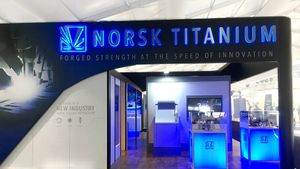 norsktitanium1.300x169.jpg