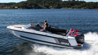 Båtbyggingen i Norge er ikke død, men det er ikke mange produsenter igjen som kan sette "Made in Norway" på båtene