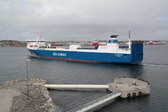 Sea-Cargo Connector på vei inn til Tananger. En ombygging til ladbar hybrid vil koste rundt 4 millioner kroner, men kan være lønnsom etter tre år med støtte fra NOx-fondet og rimelig strømtariff.