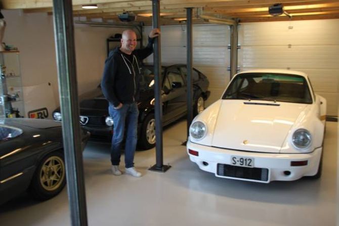 MEIR MOROSAMT ENN KONTOR: Christer Lundem ville heller følgje sin intense bilentusiasme enn å sitje på eit kontor, og startar Benzina for halvtanna år sidan.
