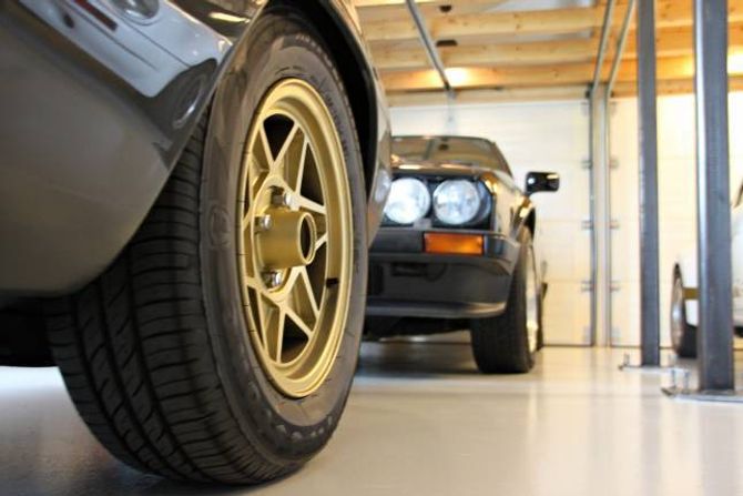 ALFA ROMEO: Som profesjonell bilentusiast har Lundem opp gjennom åra eigd ei rekke bilar. Han anslår at det blant anna dreier seg om minst 150 Alfa Romeoar.