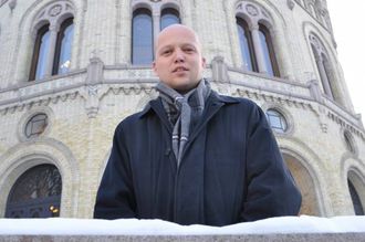 USERIØST: Sp-leiar Trygve Slagsvold Vedum meiner fristen er useriøs.