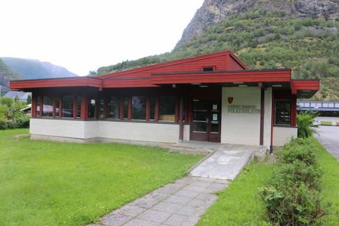 FØRSTE PRI: Av alternativa som har kome på bordet så langt, ser ungdommen sjølv lokala som i dag husar Lærdal bibliotek som mest aktuelle. Det føreset at biblioteket flyttar og blir samlokalisert med Læårdal kulturhus – noko det har vore snakk om, men som ikkje er bestemt. Arkivfoto