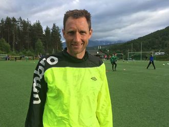GJORT DET FØR: Det er sytten år sidan Terje Skjeldestad, no assistent- og keepertrenar for Sogndal, starta sin eigen keeperskule.