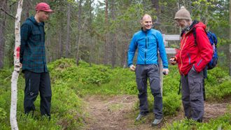 SYNFARING: Onsdag var Fylkesmannen på synfaring med mellom anna representantar frå terrengsykkelmiljøet. Frå venstre: Lars Kvisgaard Melbye frå Sogn terrengsykkel, Vidar Gundersen frå Norsk organisasjon for terrengsykling og Tom Dybwad frå Fylkesmannen i Sogn og Fjordane.