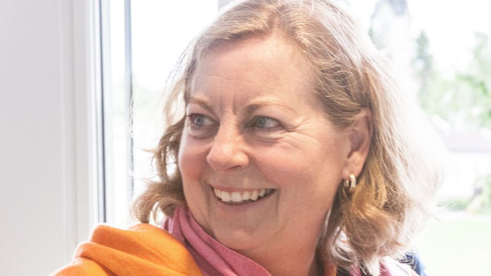 Skandinavia-sjef Berit Svendsen i Telenor kan koste på seg et smil etter å ha tilbakelagt et solid kvartal i Norge.