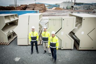 Mye begynner å bli klart på industriområdet til Biokraft. Fra venstre: Håvard Wollan, Odin Krogstad og Vidar Wikmark.