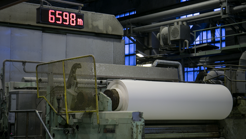 Fra papirmaskinene PM1 og PM4 rulles det ut kilometervis med papir hver dag, og kravene til oppetid er skyhøye. Det oppnås med nøye oppfølging av maskineriet.