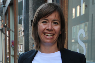 Heidi Austlid, administrerende direktør i IKT-Norge, mener det må solide grep til for å forbedre IT-kompetansen i offentlig sektor.