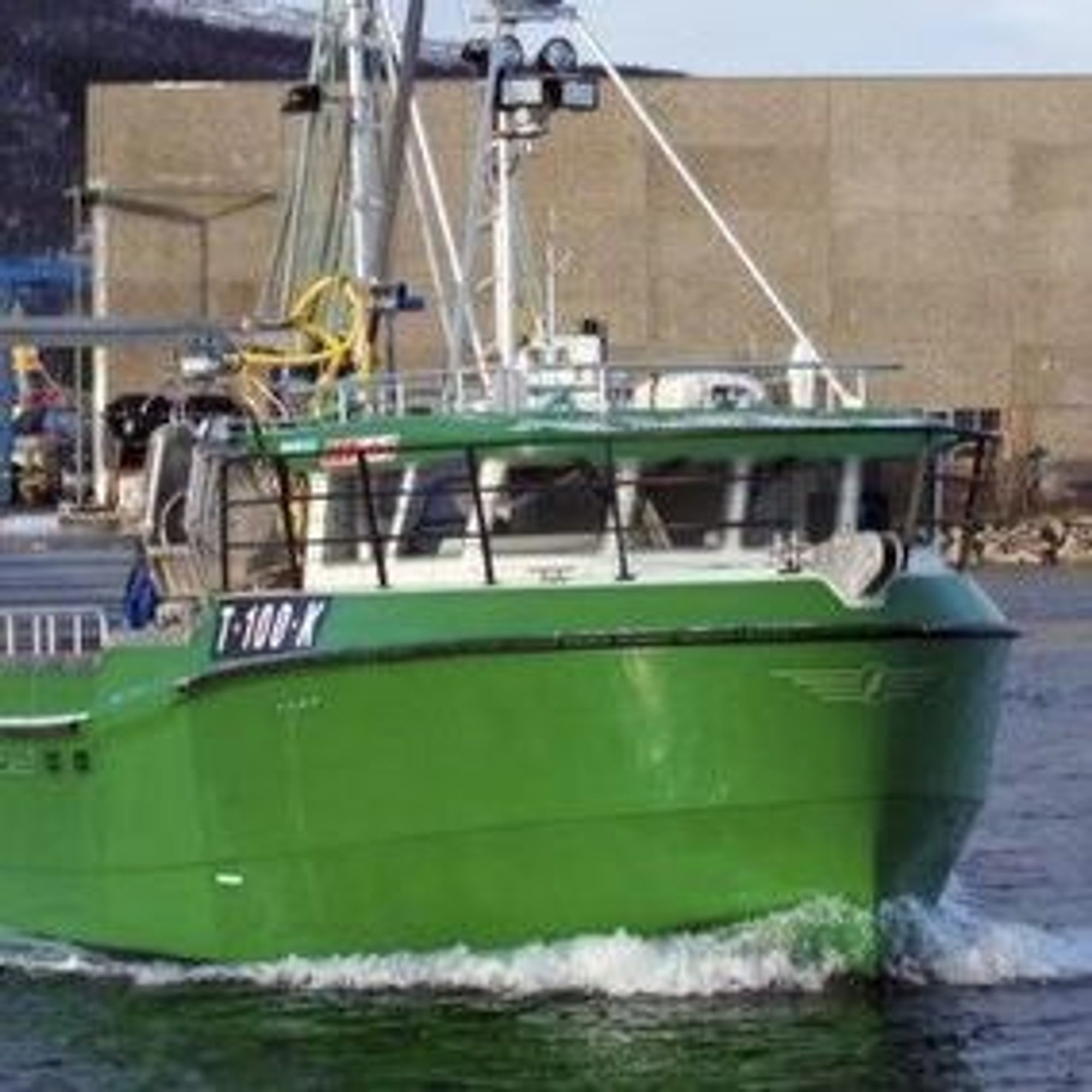 Sjarken Karoline er verdens første el-fiskebåt. Neste år kan den bli verdesn første med brenselcelle og hydrogentank.
