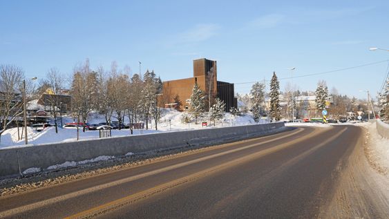 HER BLIR DET OGSÅ JULEGUDSTJENESTER: Også i Greverud kirke skjer det mye magi i juletiden.