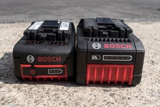 6 eller 7: Overgangen til større battericeller som Bosch er først ute med øker kapasiteten, men batteriet blir større og tyngre. Med fem i stedet for tre dioder gir nye batteriet gir bedre oversikt over ladetilstanden.