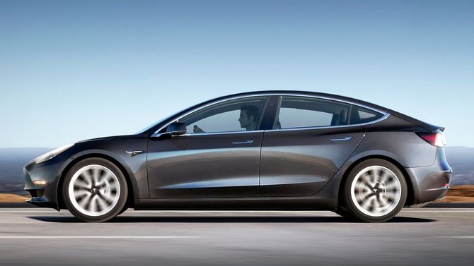 I produksjon: Tesla Model 3.