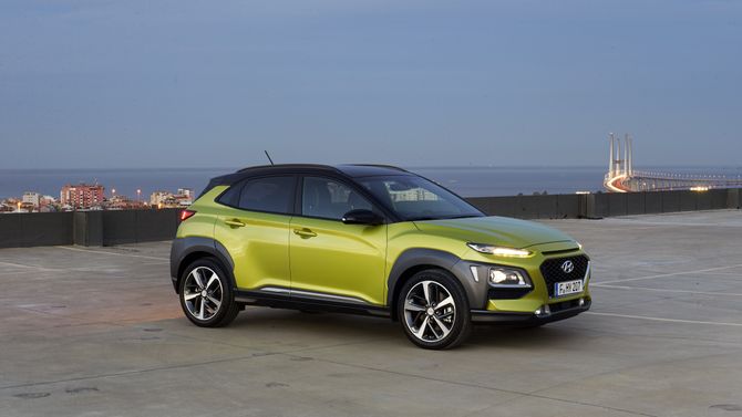 Hyundai Kona kommer først med bensin- og dieselmotor, mens batteriversjonen lanseres i Genève i mars.