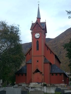 FLOTT JUBILANT: Årdal kyrkje er 150 år.