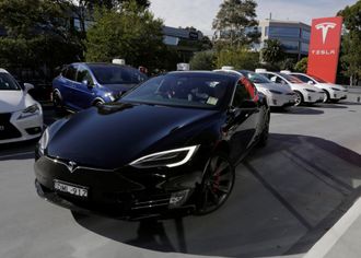 Tesla Model S har vært tidlig ute, men nå fjernes fordelene for denne typen biler. 