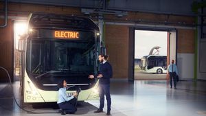 1860x1050-Volvo-7900-Electric-charging-o