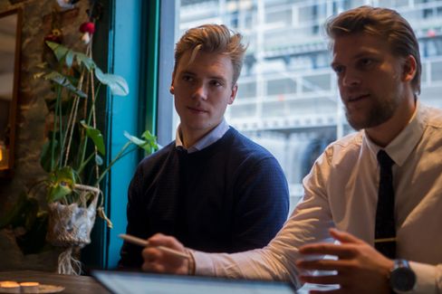 Øyvind Finnes Strøm (23) og Marcus Winnfors Ravik (23) startet Thunderwave-eventyret da de møtte opp på DNB Bjørvika i 2015.